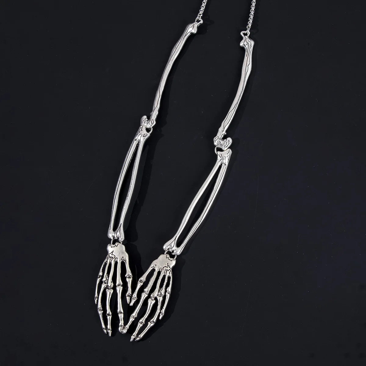 Halloween Alloy Skull Ghost Festival Claw Necklace Accessories Holiday Party Dress Up Props Unisex Skeleton Hand Bone Necklace